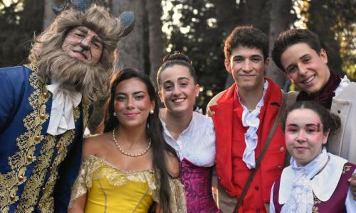 desfile-bellaybestia-teatrosalesgu-19
