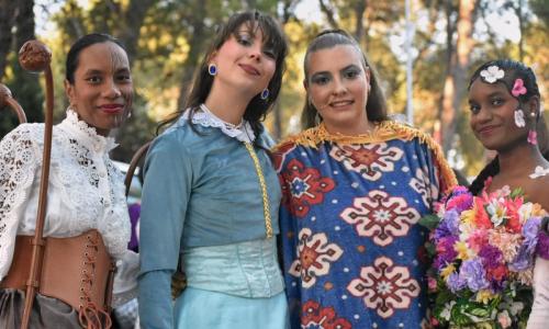 desfile-bellaybestia-teatrosalesgu-20