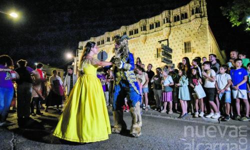 desfile-bellaybestia-teatrosalesgu-9